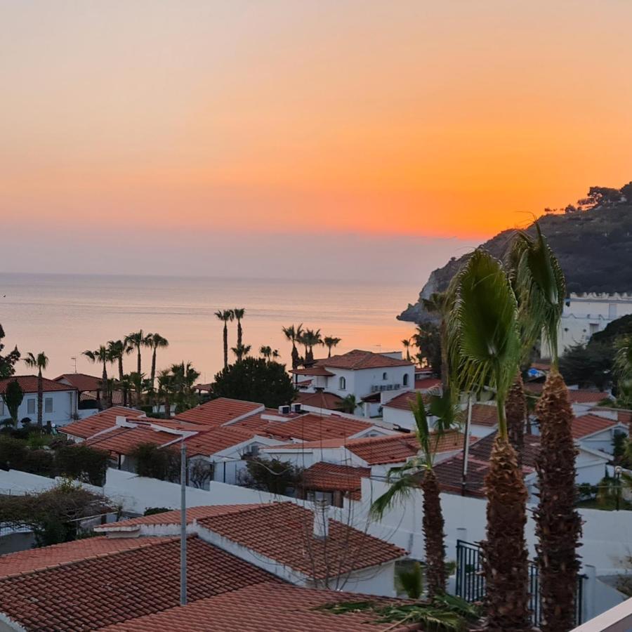 Ninfa Sul Mare Apartments 50 M E T R I Dal Mare Best Breakfast And Free Parking Capo Vaticano Ngoại thất bức ảnh